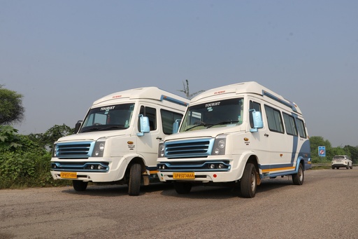 TAMPO TRAVELLER (17 Seater)